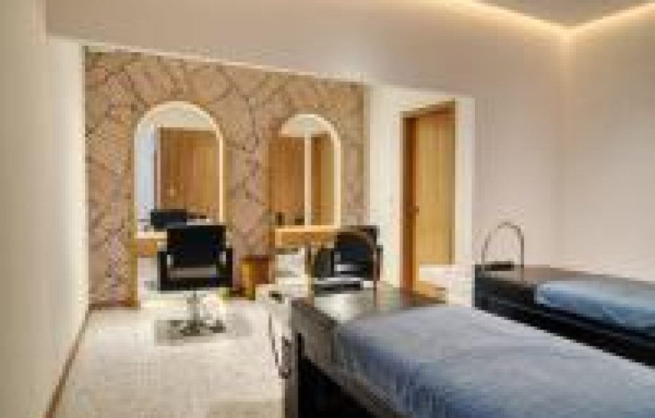 Lady Hill Sapa Resort