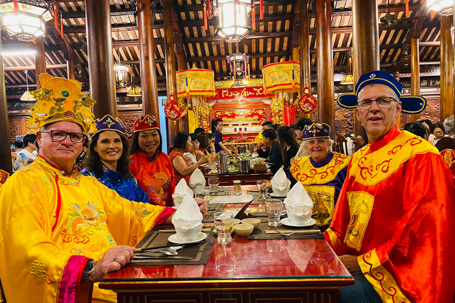 Vietnam History and goverment - Vietnam Travel Agency