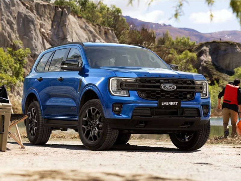 Ford Everest Sport Transportation for travelers