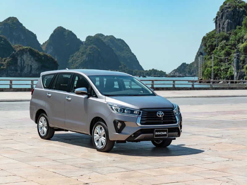 Toyota Innova transportation for travelers