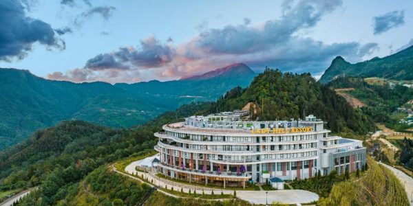 Lady Hill Sapa Resort