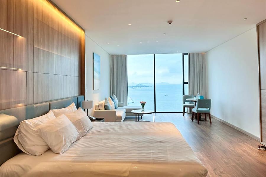 A La Carte Ha Long Bay​