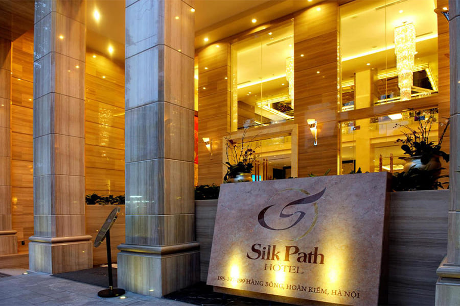 Silk Path Hang Bong​