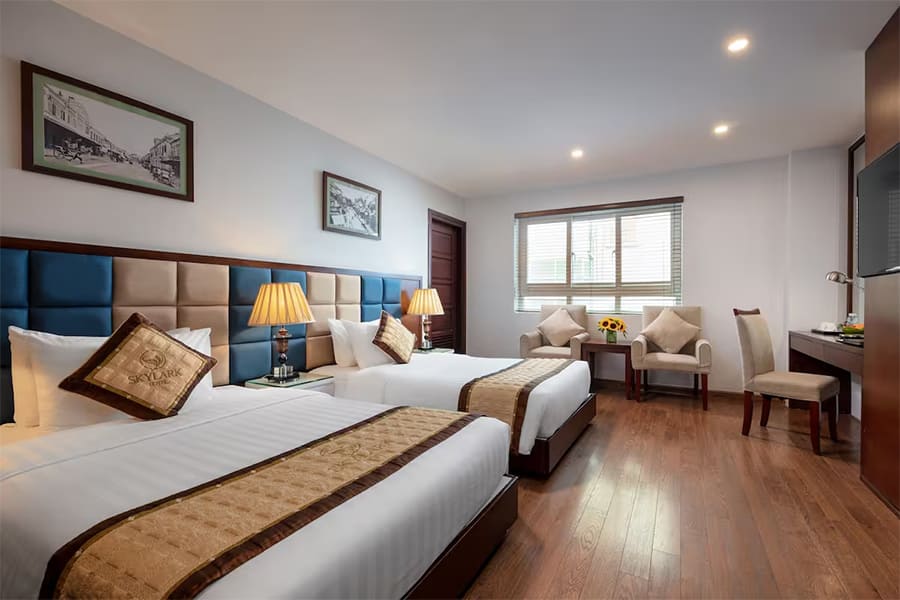 Skylark Hotel​