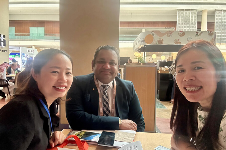 Mr. Ahmed Al-Khatib from UAE with b2b vietnam dmc