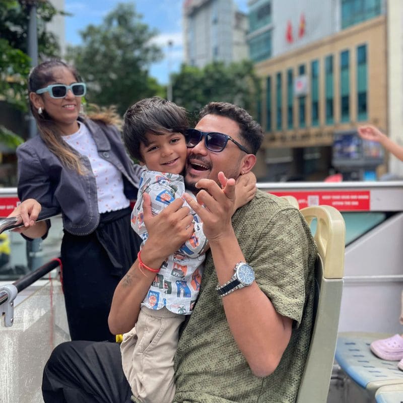 customer photos with viet dan travel