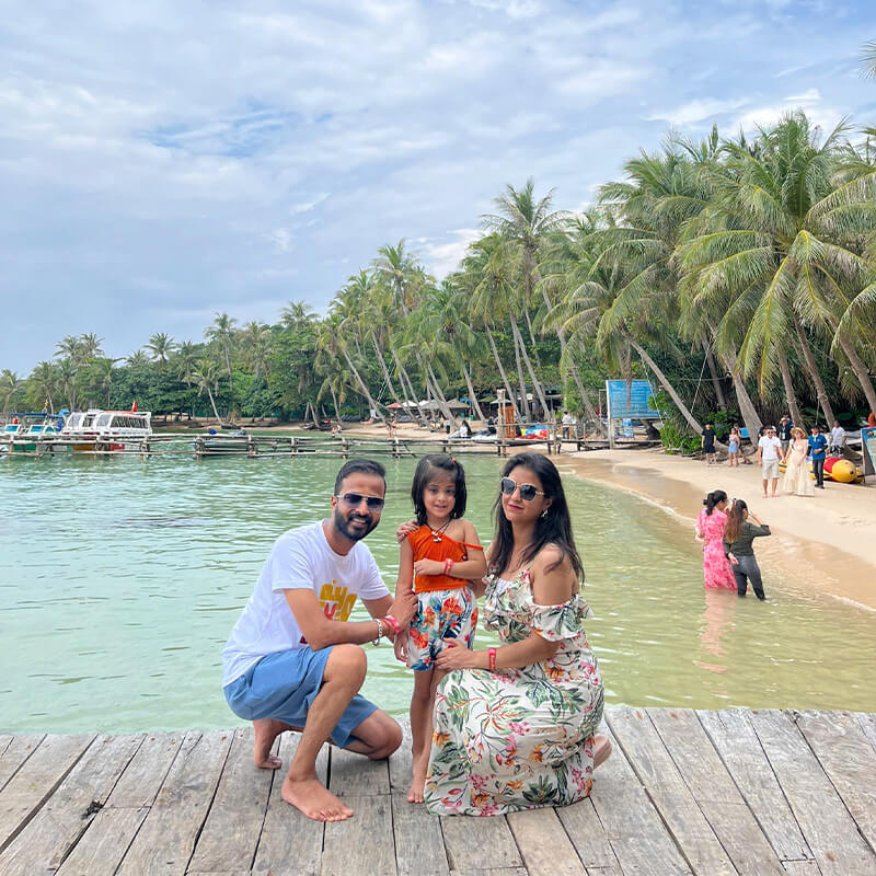 happy customer with vietnam dmc