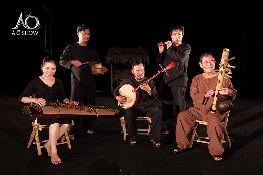 A O Show - traditional shows in vietnam