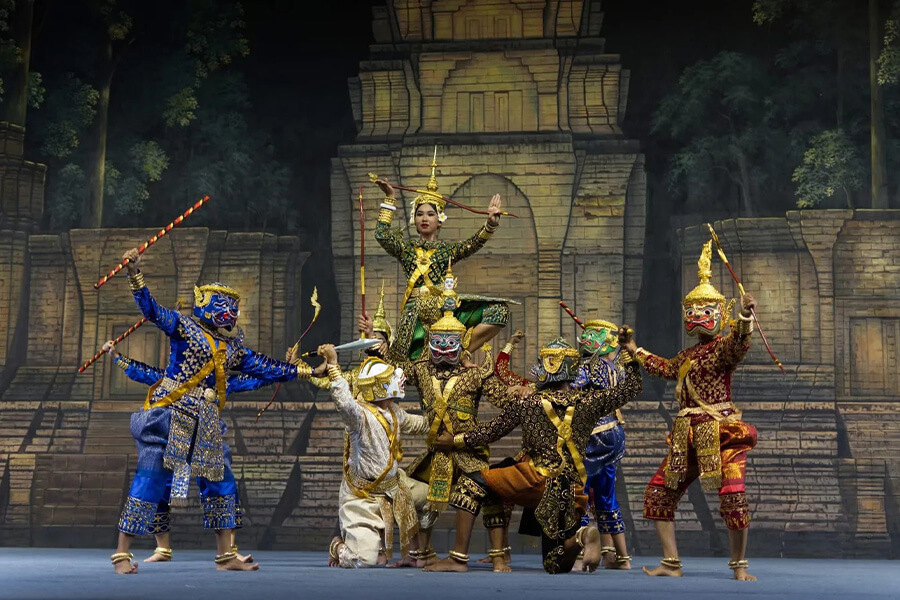 Apsara Dance Show - traditional performance in cambodia
