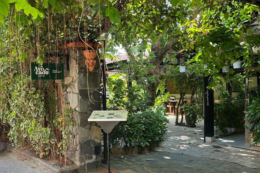 Avocado Resto restaurant danang