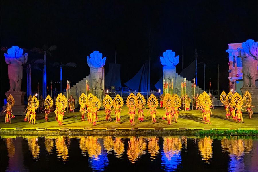Hoi An Memories Show - traditional performance in vietnam