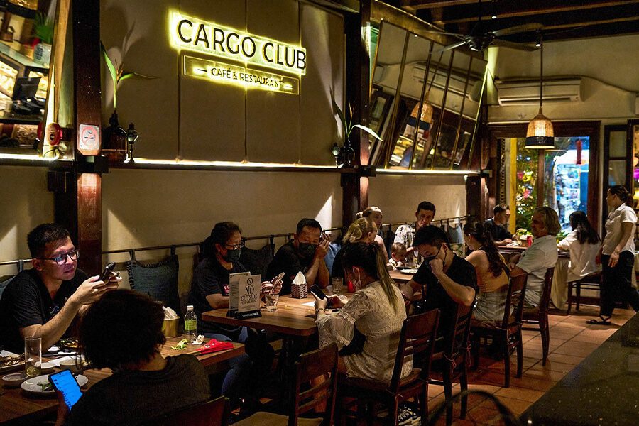 cargo club restaurant - inside area