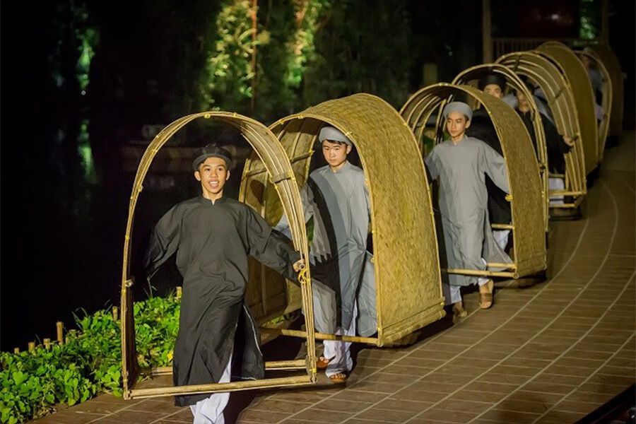 the quintessence of tonkin show - traditional performance in vietnam