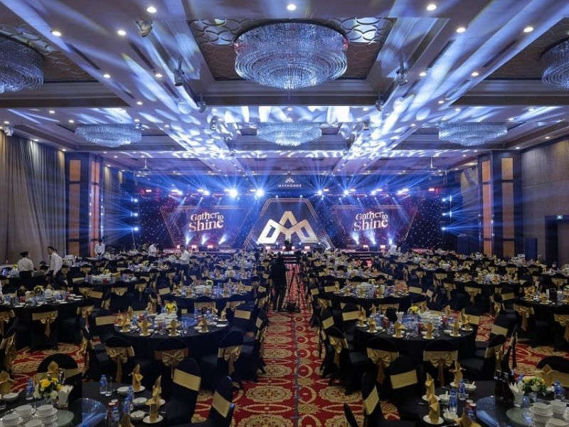 Gala dinner setup for corporate MICE event in Hanoi