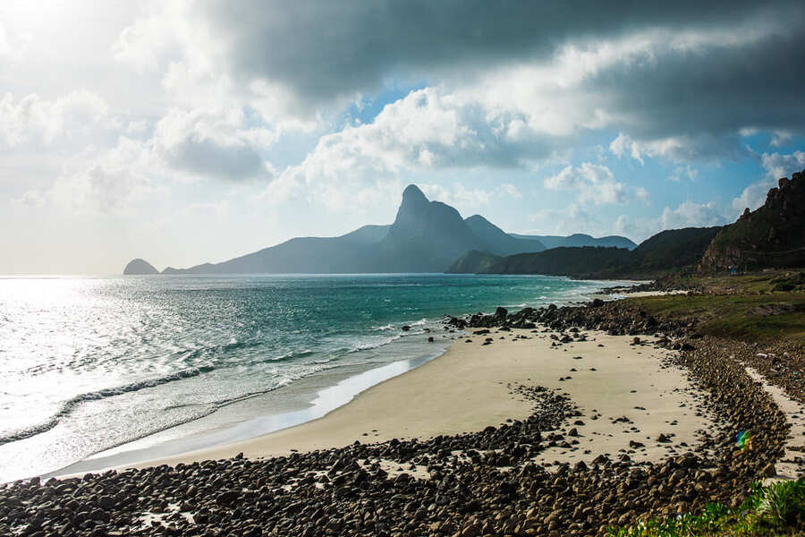 Con Dao long coastal beach