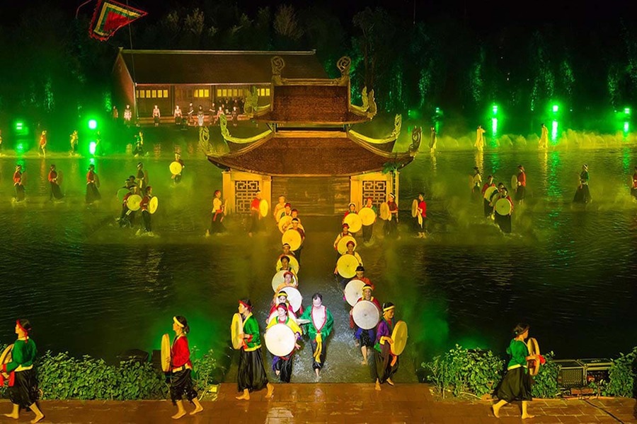 Explore the best of Hanoi with local culture