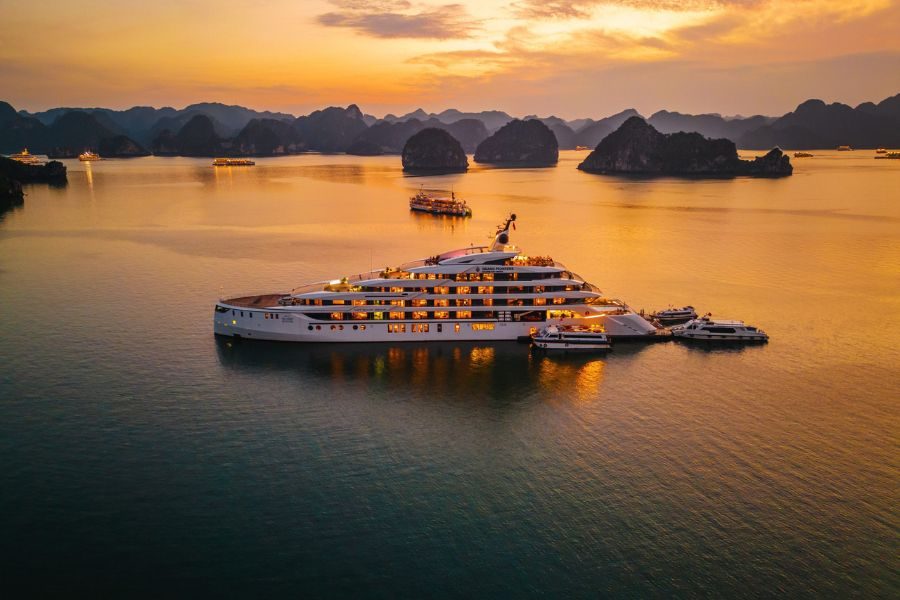 Summer Odyssey: Halong Sun-Kissed Bay & Hanoi Charms