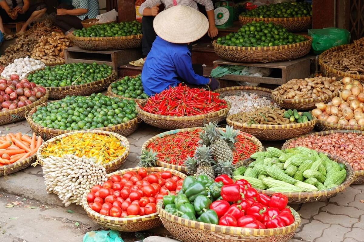 Essential Tips for Shopping in Hanoi