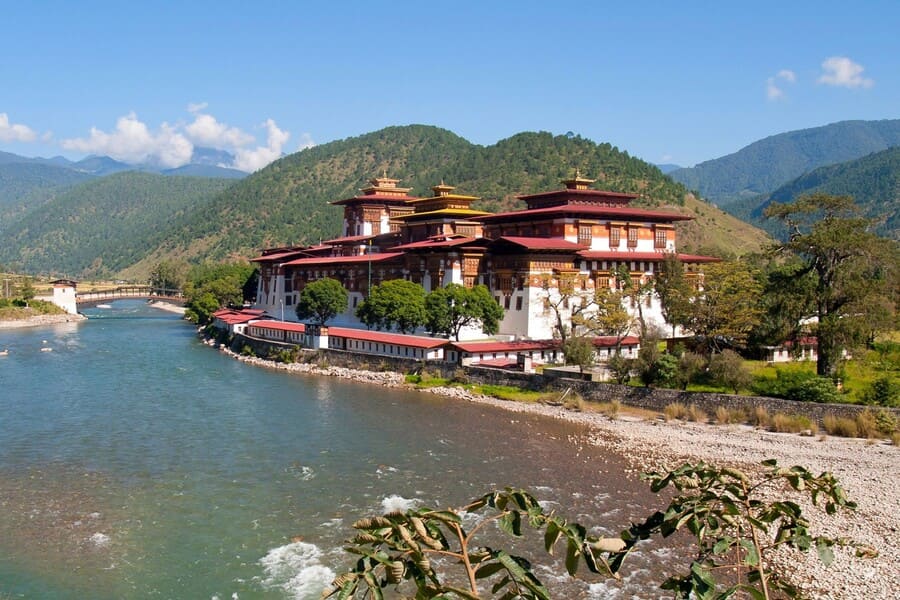 Punakha Dzong - buddhist monasteries in Bhutan