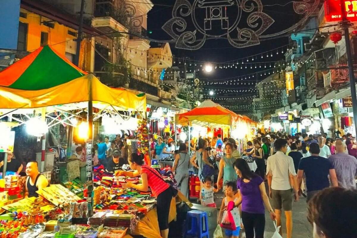 The Best Hanoi Night Market Experiences