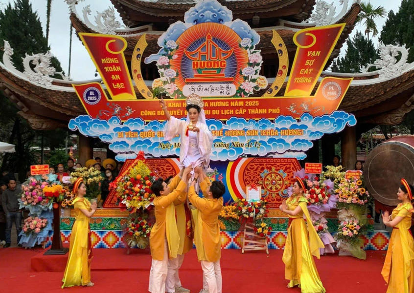 Traditional Vietnamese cultural performance at a festival