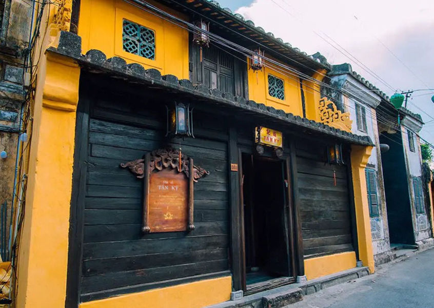 Wooden interior courtyard of Tan Ky Ancient House