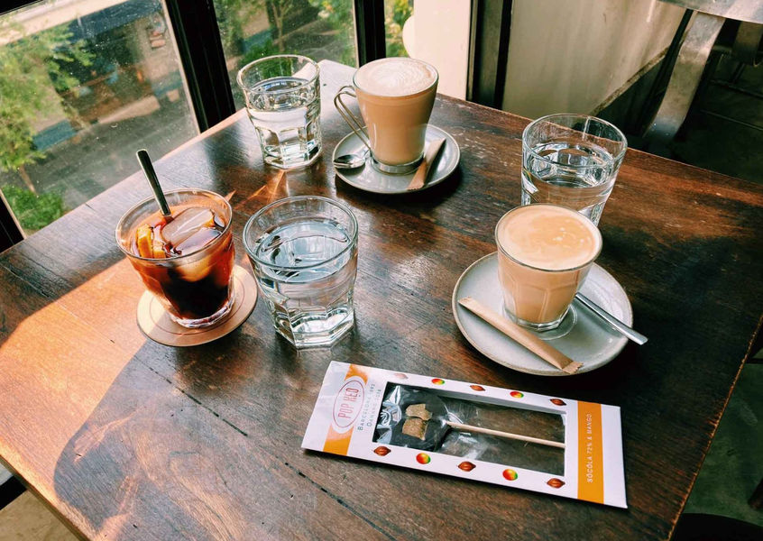 Vietnamese iced coffee and milk coffee on a café table