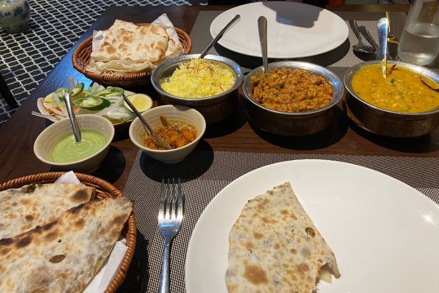 Tandoori chicken and naan at Ganesh Indian Restaurant Phu Quoc