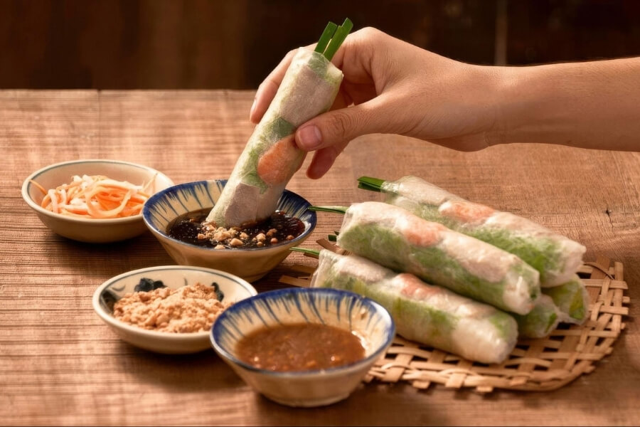 Gỏi Cuốn_ Fresh Spring Rolls for a Lighter Bite